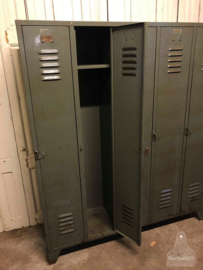 Oude geleefde locker 5 deurs (140893) verkocht