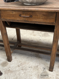 Authentiek lang schoolbureau 3 laden ideale hoogte 147932 verkocht