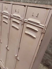 Industriële roze locker 5 deurs 147731
