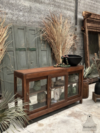 Authentieke jaren 30 winkelvitrine toonbank 148080 lengte 152 cm