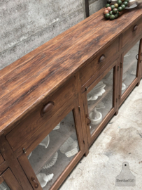 Engels dressoir vitrine  jaren 20 30  288 cm lengte 147695 verkocht
