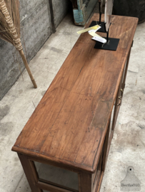Antieke houten winkeldressoir van glas  147671 verkocht