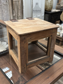 Antiek vitrinekastje met oud gebobbeld glas 147711 verkocht