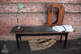 Antiek dressoir/tafel (136726)..verkocht