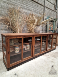 Dressoir (147211) lengte 305 cm verkocht