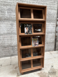 Oude bibliotheekkast 147424