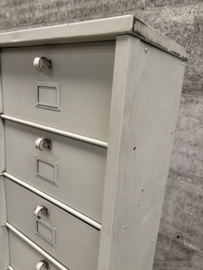 Oude kleppenkast beige/zacht grijs Strafor 30 kleppen (147131)