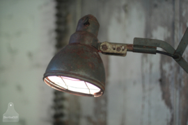 Oud geleefde scharnierlamp (136098)..verkocht