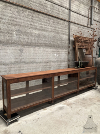 Antieke winkelvitrine dressoir XXL lengte 369 cm 148167