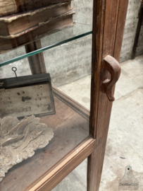 Mooie hoge glazen vitrinekast 147422