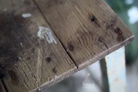 Oude houten kruk/tafeltje (131170)..verkocht