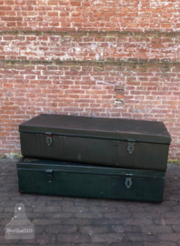 Oude ijzeren opbergkisten (138272) verkocht