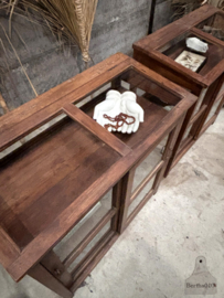 Vitrine kleppenkast schuifdeuren 2 stuks (147201, 147202) verkocht