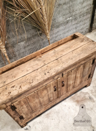 Oude werkbank met 2 deuren (147327)