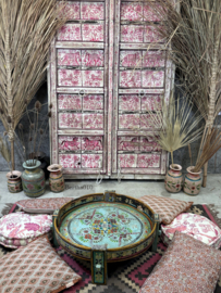 Prachtige Chakki tafel (147255)