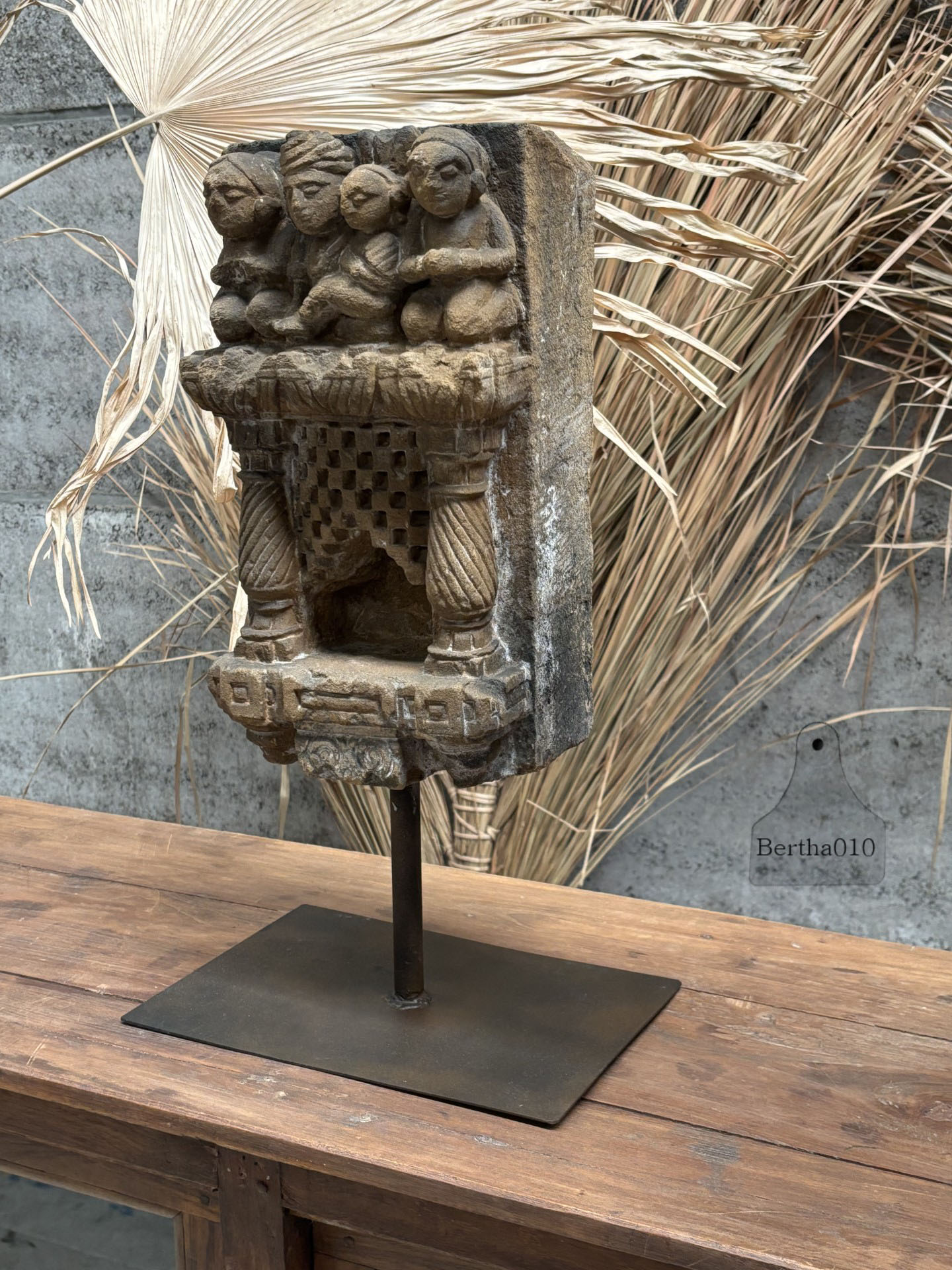 Tempel steen 147491 stenen altaar verkocht