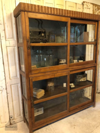 Houten vitrinekast schuifdeuren(141808) verkocht