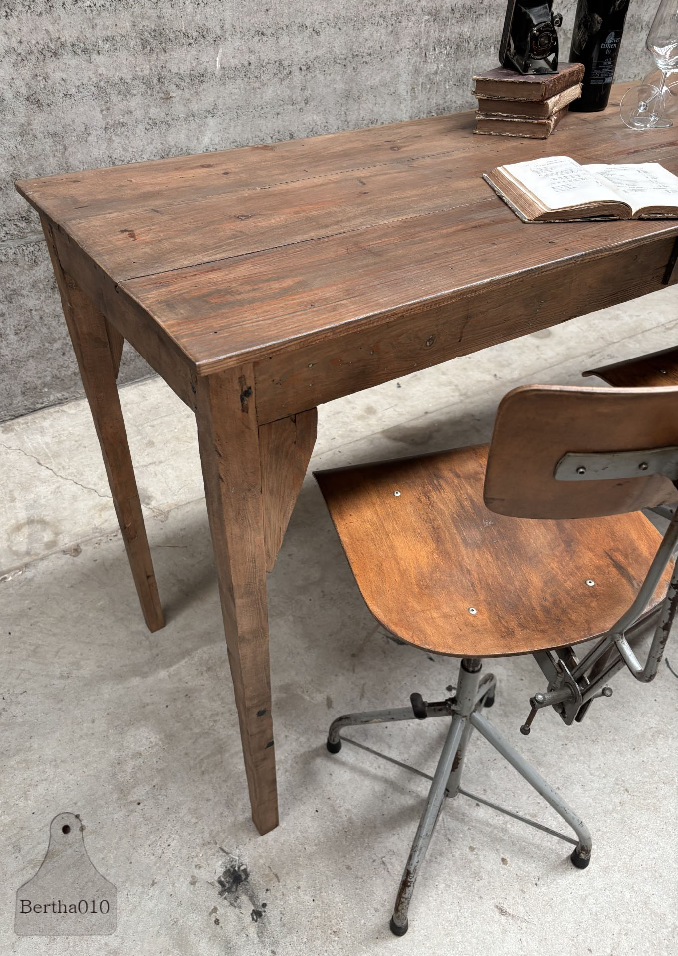 Hoge antieke boeren tafel 147611