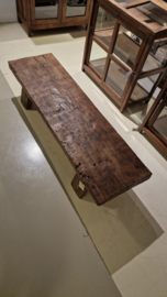 Oude robuuste salontafel (147330) verkocht