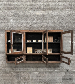 Antieke unieke houten hangvitrine uit de jaren 20 30 147729 verkocht