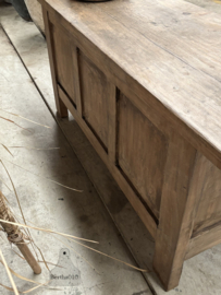 Antieke werkbank uit atelier pottenbakker met 6 laden 147979 lengte 205 cm