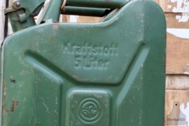 Oude jerrycan klein (131337) verkocht