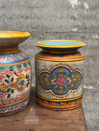Oude houten melkpot uit India 147885z 33 cm hoog