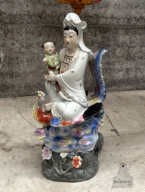 Prachtig groot beeld van Guanyin met kind 61 cm hoog 147974