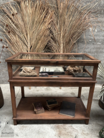 Oude houten museumvitrine 1930 1940 148113