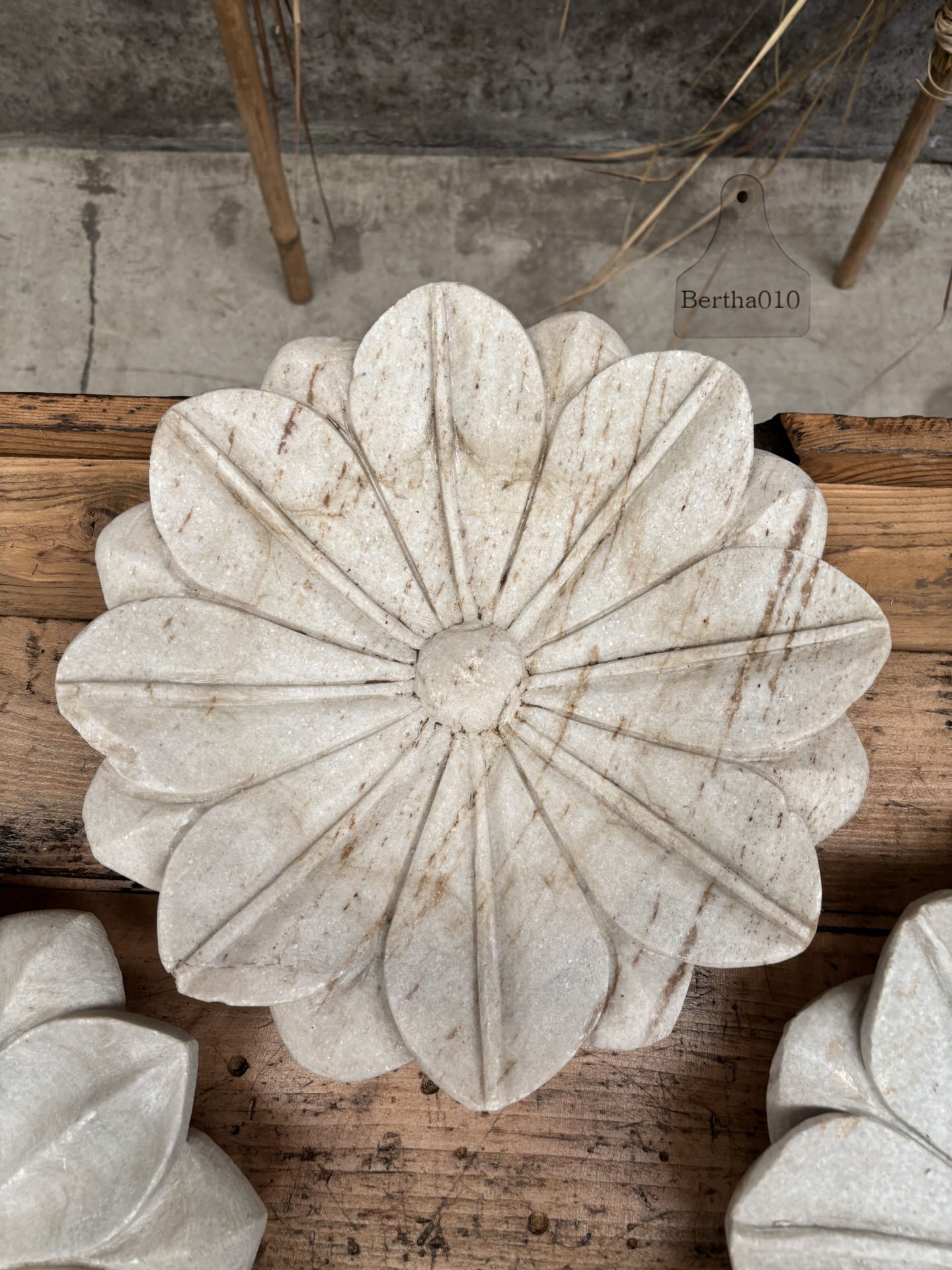 Marmer schaal lotus 31 cm 147271