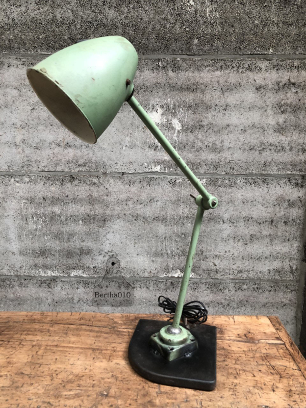 Oude Bauhaus lamp (145370) verkocht
