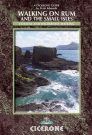 Wandelgids Walking on Rum and the small isles | Cicerone | ISBN 9781852846626