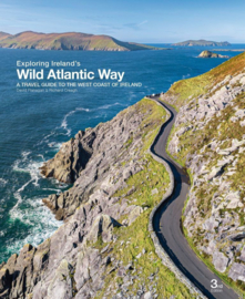 Reisgids Ierland - Exploring Ireland's Wild Atlantic Way  | Three Rock Books | ISBN 9781068591204