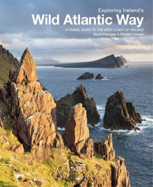 Reisgids Ierland - Exploring Ireland's Wild Atlantic Way  | Three Rock Books | ISBN 9780956787477