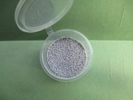 Zilveren glaskralen, 0,6 mm.