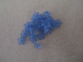 Acryl Spacer Beads Flower 0,4x1 cm. blauw frosted