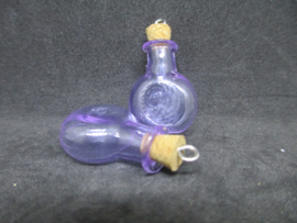 Glazen flesje paars, 2,5 cm. hoog