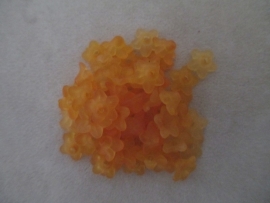 Acryl Spacer Beads Flower 0,4x1 cm. oranje frosted