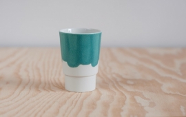 Beker porselein 'Useful new colors', Groen