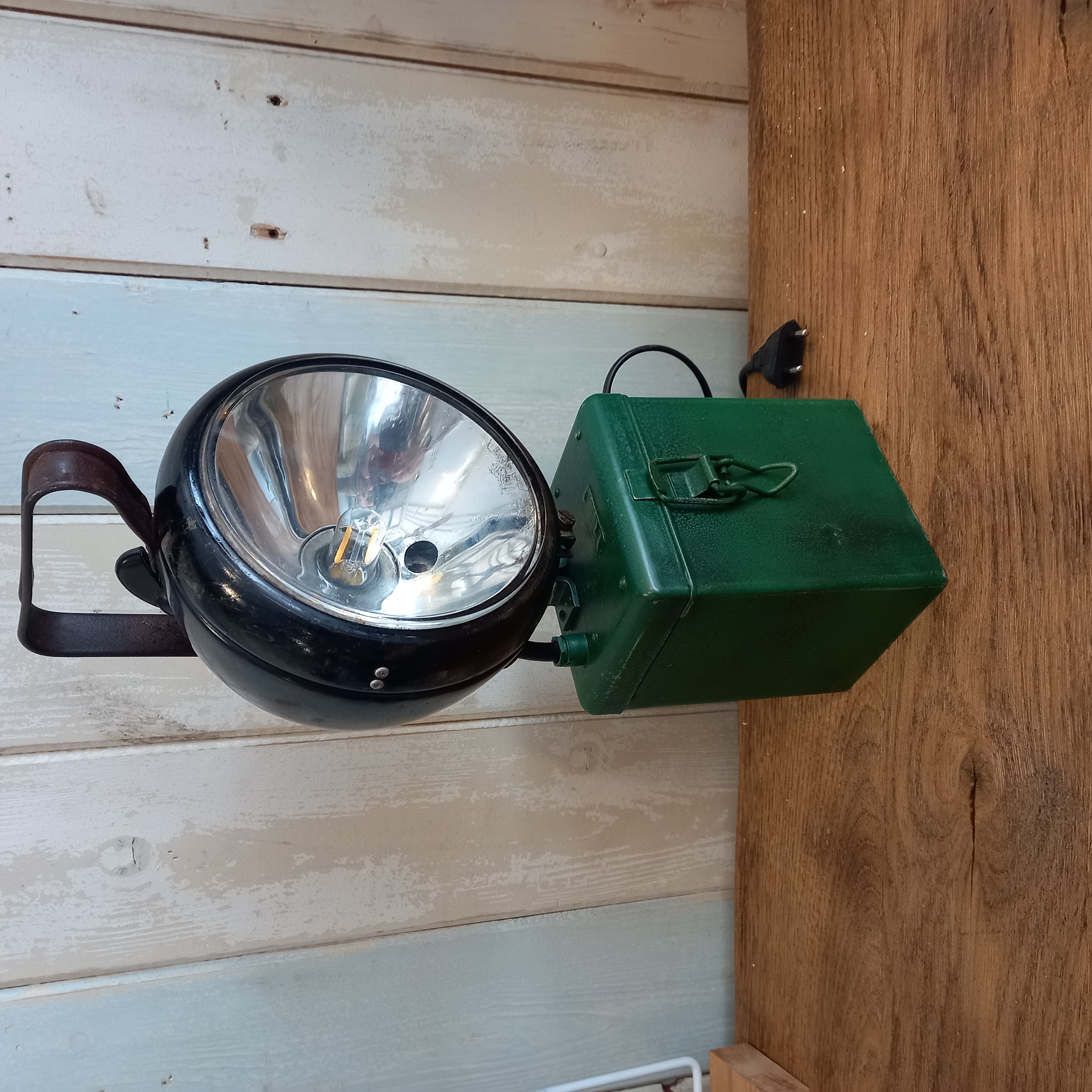 Oude batterijlamp