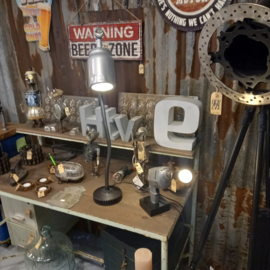 Industriële verfspuit als lamp