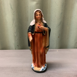 Maria beeldje 12