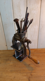 Oude vleesmolen - gereedschap - recycling - upcycling