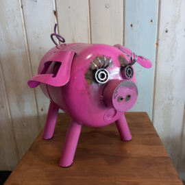 Metalen roze varkentje