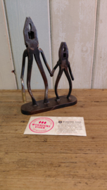 Moeder met kind - oude tangen - upcycling