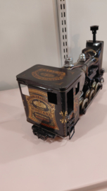 Locomotief gemaakt van oude Naaimachine.