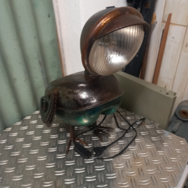 Metalen vogel gemaakt van Puch bromfietstank.