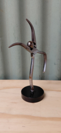 Ballerina/Danseres gemaakt van oud gereedschap