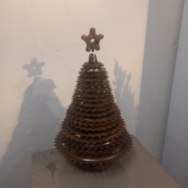 Kerstboom van oude fietstandwielen