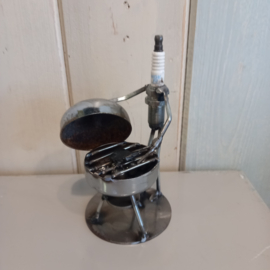 BBQ mannetje gemaakt van oude bougie en fietsbel. Nr-1